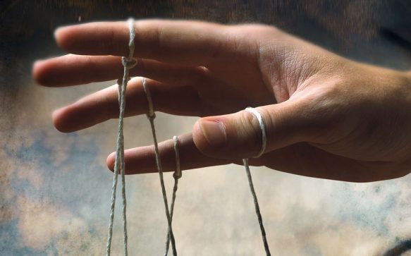 Gaslighting: Daran erkennst du, dass du in deiner Beziehung manipuliert wirst