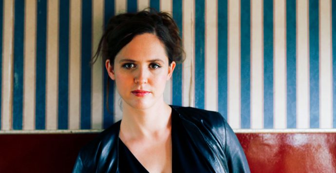 Emily Cox: „So viel zu arbeiten geht wirklich nur, wenn man das, was man tut, liebt.“