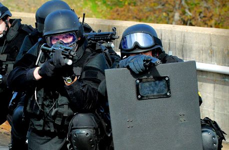 Geschenkgutschein: SWAT Training von Jochen Schweizer