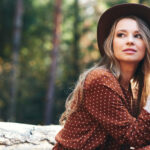 Sommerkleid im Herbst kombinieren