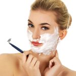 Dermaplaning - als Frau das Gesicht rasieren