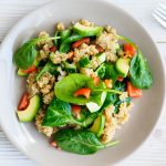 Quinoa Avocado Salat