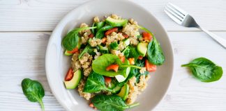 Quinoa Avocado Salat