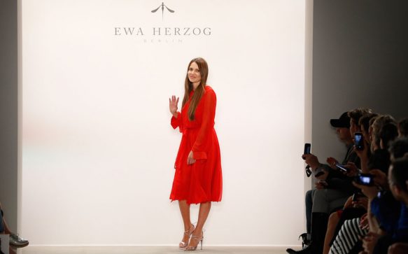 Und immer lockt das Weib: Die SS 2018 Kollektion von Ewa Herzog