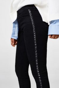 Stretch-Jeans mit Seitenstreifen