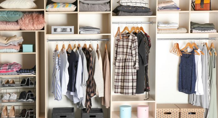 Wie du dir deine eigene Capsule Wardrobe erstellst