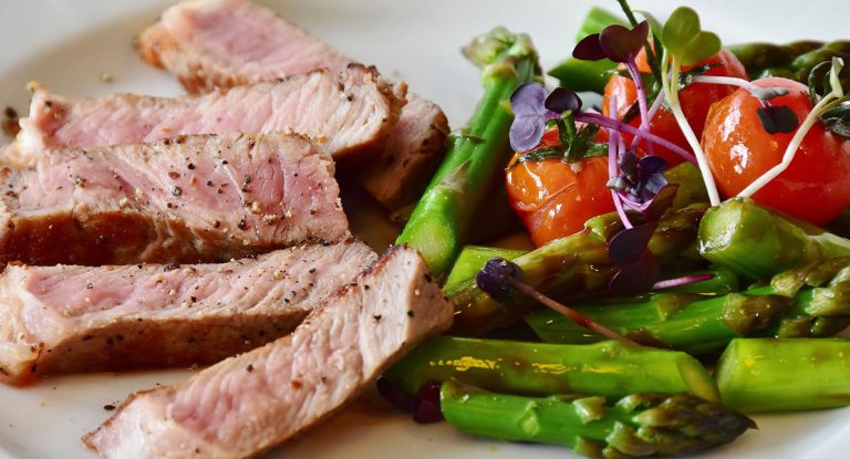 Mit einer kohlenhydratarmen Diät ganz einfach Gewicht verlieren – geht das?