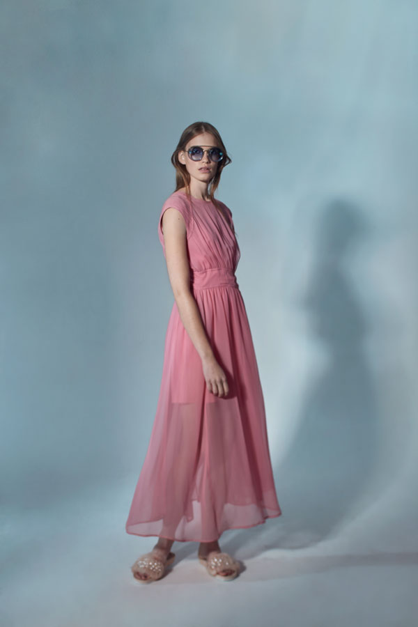 Editorial: SOFT SUMMER PASTELS