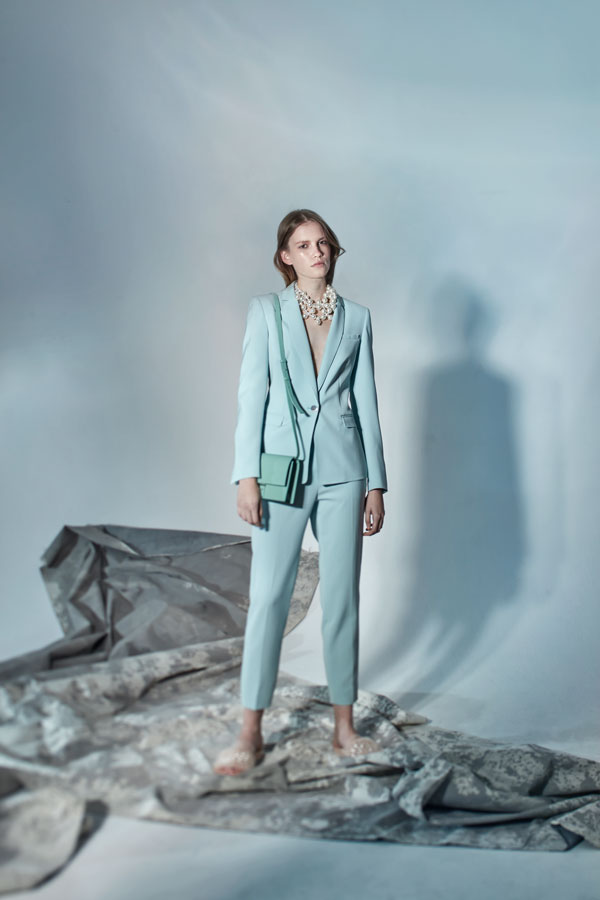 Editorial: SOFT SUMMER PASTELS