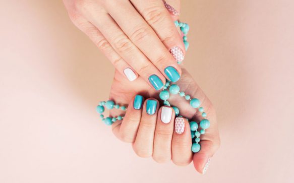 Acryl, Gel oder Shellack? Der große Maniküre-Vergleich