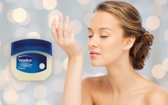 Kennst du diese 8 genialen Beauty-Hacks mit Vaseline?