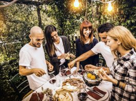 So planst du die perfekte Gartenparty