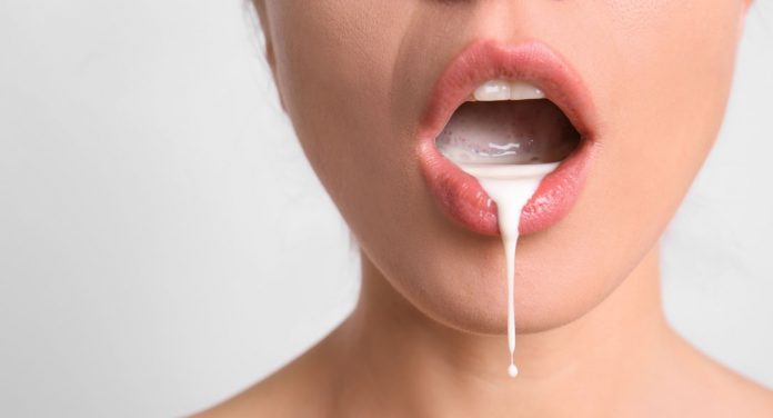 Sperma schlucken: Gesund oder einfach nur eklig?