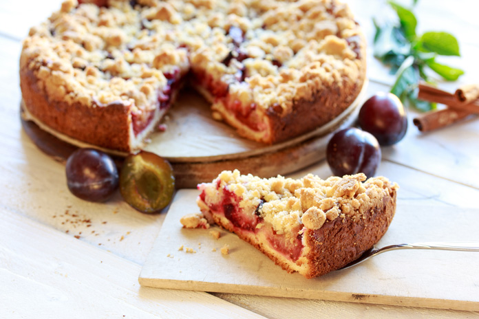 Veganer Pflaumenkuchen mit Streusel