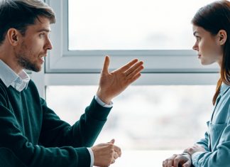 Mansplaining Alarm: So kannst du geschickt kontern