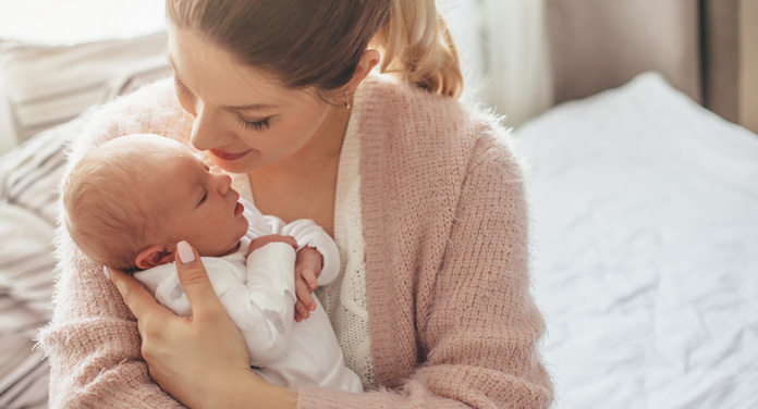 Hurra Unser Baby Ist Da So Gibst Du Die Geburt Deines Nachwuchses Bekannt