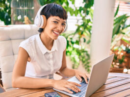 Homeoffice im Freien: Tipps fürs effektive Arbeiten auf Balkon oder Terrasse