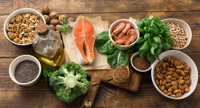Omega-3-Fettsäuren: Diese Lebensmittel decken deinen täglichen Bedarf
