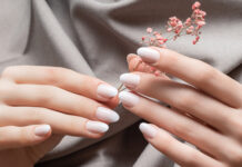 Weniger ist Mehr: Elegant und schlicht mit Milky Nails