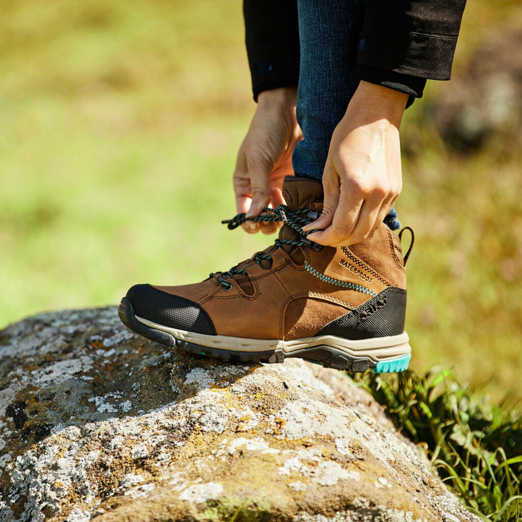 ARIAT Skyline Mid Waterproof Boot