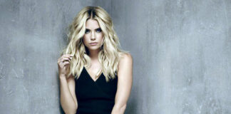 Ashley Benson im Porträt