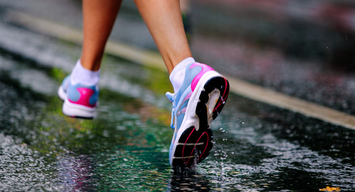 die richtigen Schuhe fürs Joggen bei Regen