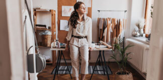 Beige Hose kombinieren