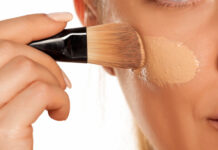 Make-up immer fleckig? So wir deine Foundation schön ebenmäßig