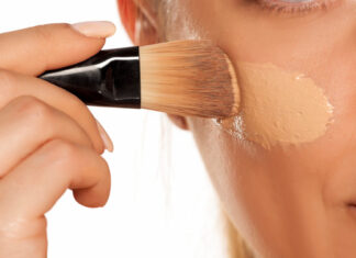 Make-up immer fleckig? So wir deine Foundation schön ebenmäßig