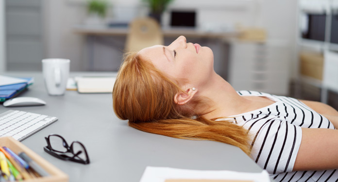 Was tun gegen Müdigkeit im Büro?