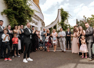 Deutsch-russische Hochzeiten perfekt auf den Punkt mit einem Tamada