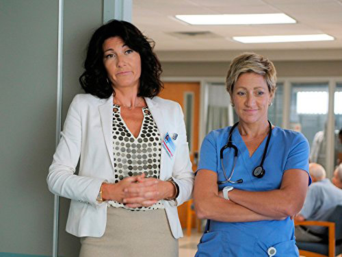 Edie Falco und Eve Best in Nurse Jackie (2009)