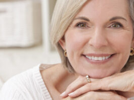 Jünger aussehen, besser fühlen: Was wirklich hinter Healthy Aging steckt Natürlich gesund altern: Warum Healthy Aging mehr ist als Beauty