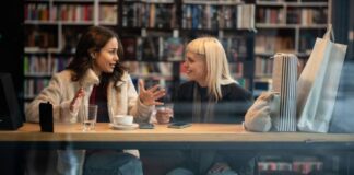 Die Wissenschaft der Schwesterlichkeit: Warum die beste Freundin unser wichtigster Health-Booster ist Warum die beste Freundin unser wichtigster Health-Booster ist