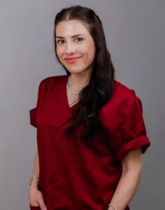 Medizinische Eingriffe im Sommer? Warum die warme Jahreszeit sogar Vorteile haben kann 1 Laura Bernunzo