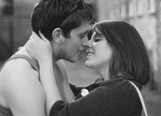 Kiss