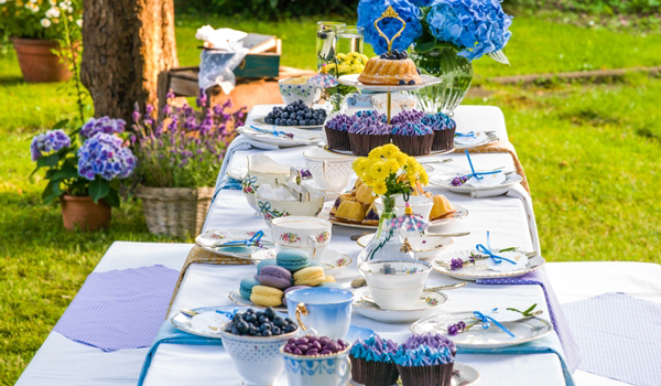 Mit diesen Tipps wird die Gartenhochzeit perfekt.