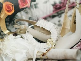 Keine Hochzeit ohne die passenden Brautschuhe und Accessoires